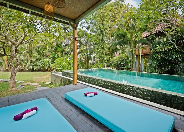 Kura Kura House Villa *